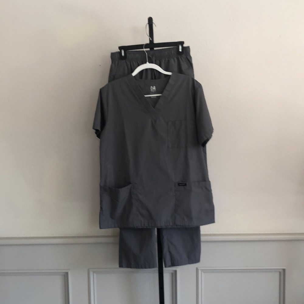 Women’s, Dagacci Size Medium , Gray Scrubs